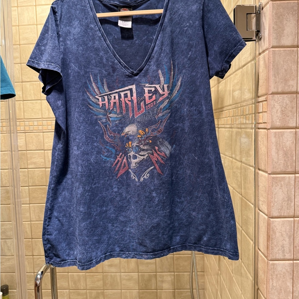 Harley-Davidson Ladies Navy Distressed Graphic Tee With Eagle/Skull Design